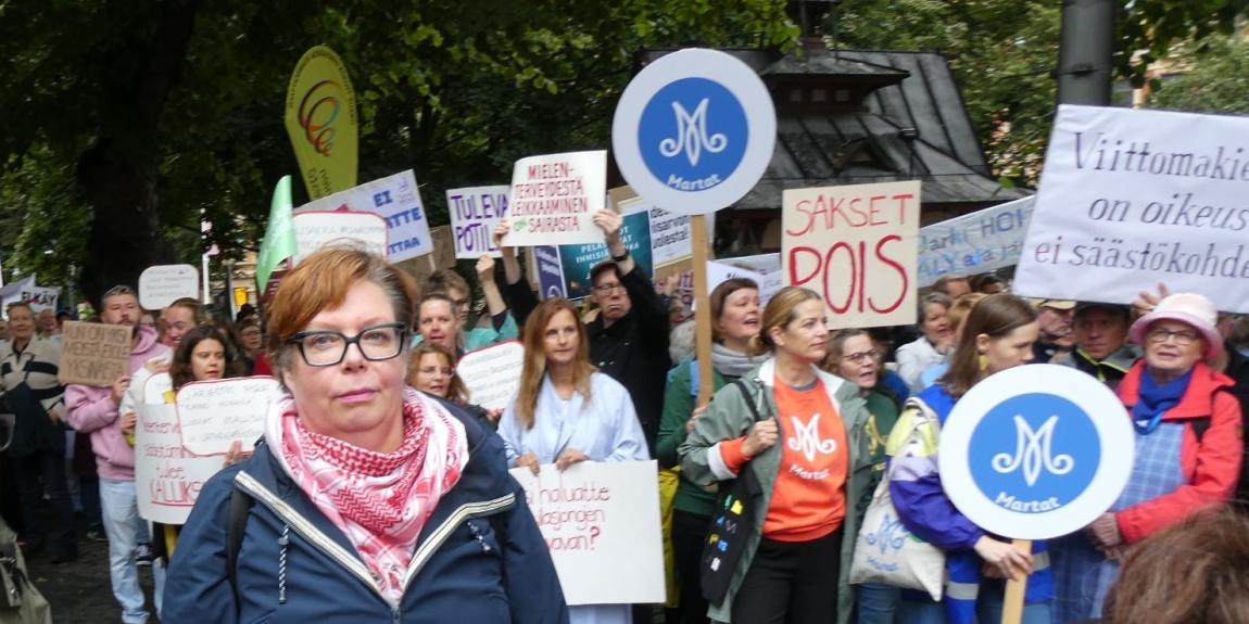 SKP:n puheenjohtaja Tiina Sandbergin mukaan hallituksen budjetti ei ole pelkkä talousarvio vaan ideologinen kannanotto. Kuva: Toivo Koivisto.