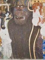 Gustav Klimt: Beethoven-friisi: Vihamieliset voimat - paneeli 1, etuseinä, (1901/1902), Belvedere, Wien. Pysyvästi lainassa Secession-rakennuksessa Wienissä. Kuva: Belvedere, Wien. Näyttelyssä on seinämaalauksista esillä kopiot. 