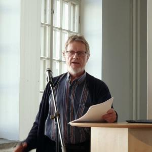 Pentti Raittila on entinen tutkimusjohtaja ja journalismin tutkimuksen dosentti Tampereen yliopistossa. Kuva: JP (Juha-Pekka) Väisänen.