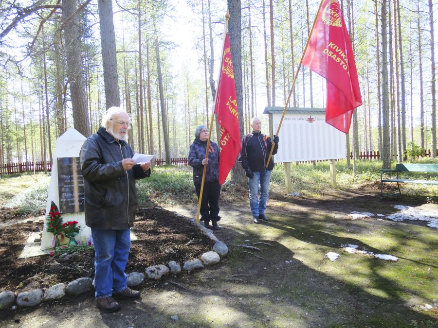 Tapio Siirilä pitää puheen