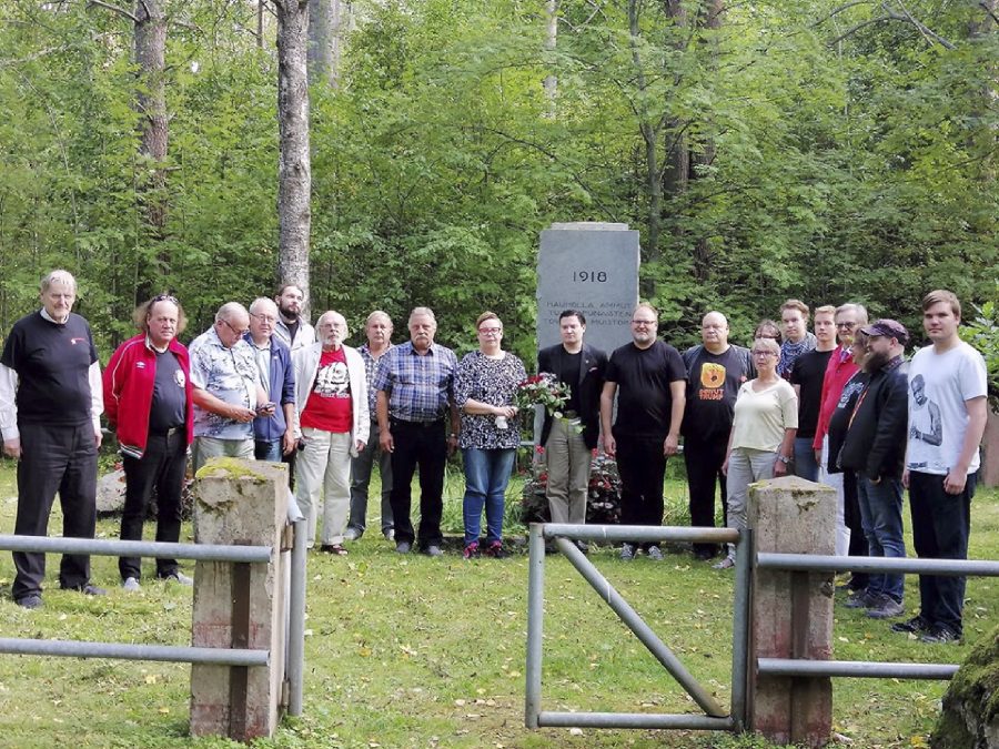 Keskuskomitea yhteen kokoontuneena