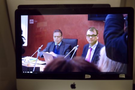 SAK:in puheenjohtaja Lauri Lyly Ja pääministeri Juha Sipilä televiohaastatelussa