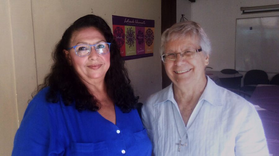 Mirna Argueta ja Carmela Jibaja