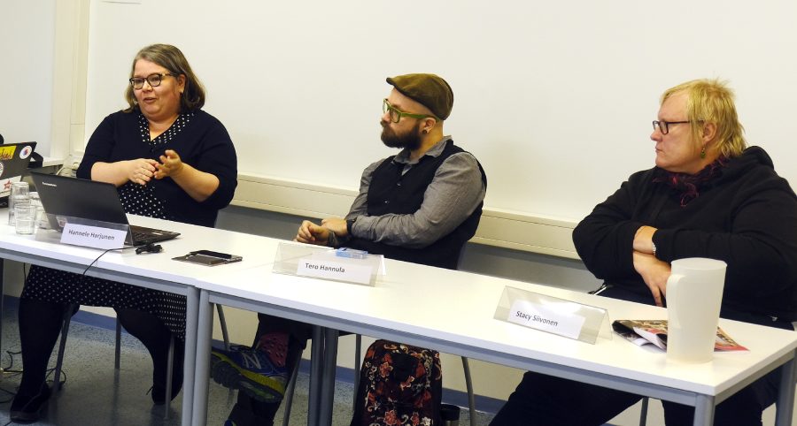 Uusliberalismi-paneelissa Hannele Harjunen(vas)