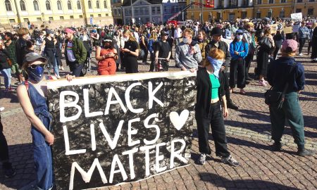 Mielenosoitus senaatintorilla