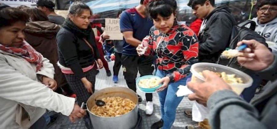 Soppakeittiö Buenos Airesin Mayo-aukiolla.