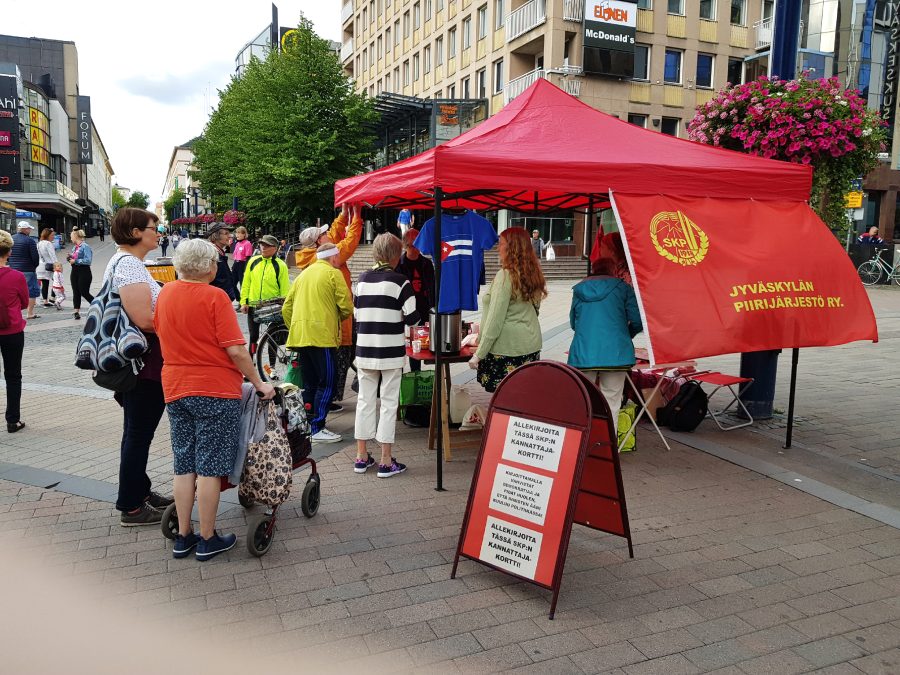 Kannattajakorttikeräys Jyväskylässä