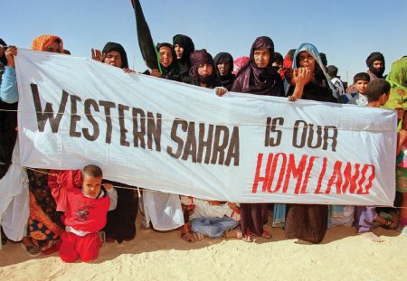 Sahrawit osoittamassa mieltä