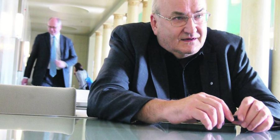 Jyrki Yrttiaho eduskunnassa