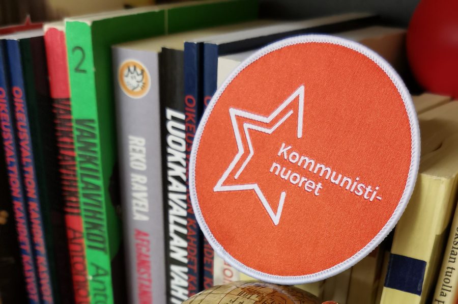 Kommunistinuorten haalarimerkki