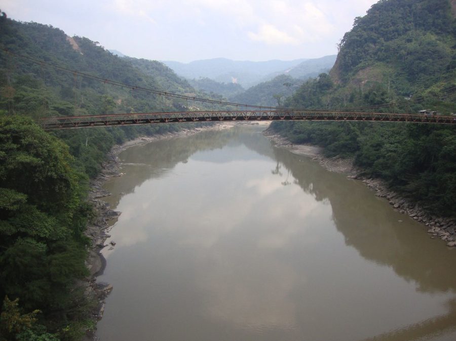 Kuvassa Inambarin padon vesien alle jäänyttä seutua Perun Cuzcon alueella.