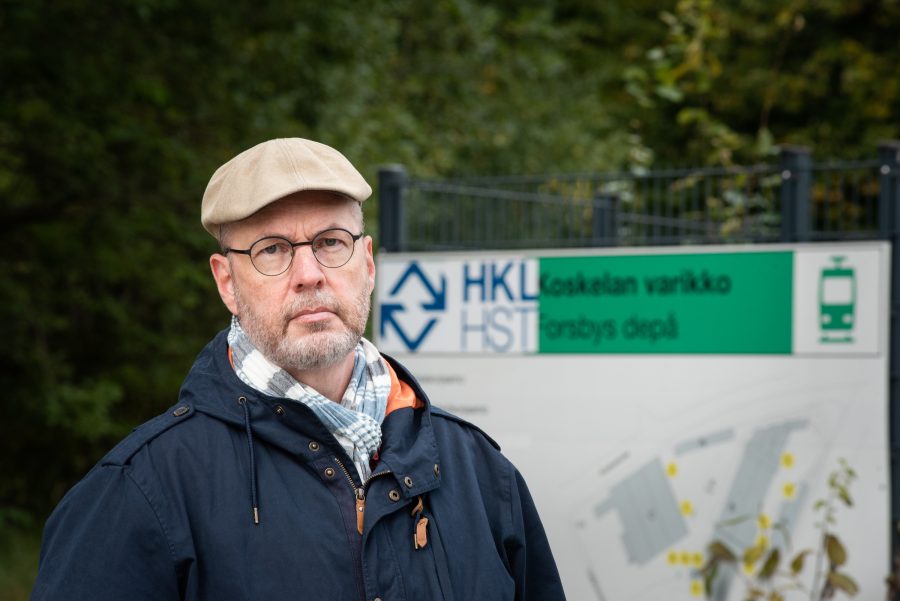 Petri Lillqvist 16.9.2021 Koskelan varikolla Kuva Tiedonantaja Emma Grönqvist