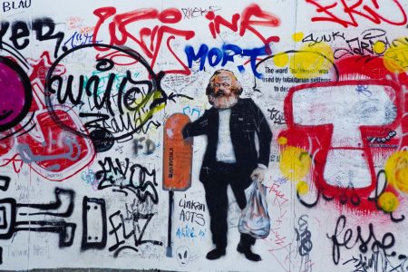Karl Marx graffiti Pixabay