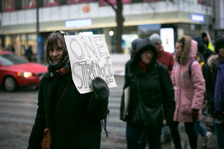Naistenpäivän marssi Tampere vuonna 2017 kuva Laura Hyyti