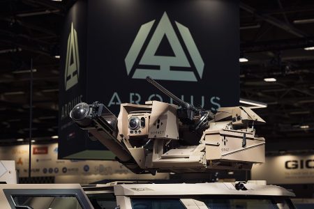 Miksi Tradeka sijoittaa aseteollisuuteen?