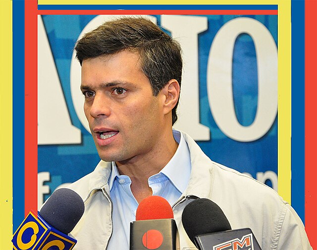 Leopoldo López antaa kasvot Yhdysvaltojen aseellista väliitntuloa toivovalle oppositiolle. Kuva A.Davey, CCA 2.0.