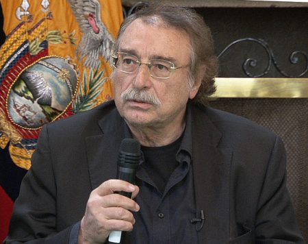 Ignacio Ramonetin mukaan käsillä oleva teknologinen murros uhkaa sekä yhteiskunnallista vapautta että työväenluokan asemaa. Kuva Cancillería Ecuador CCO 2.0