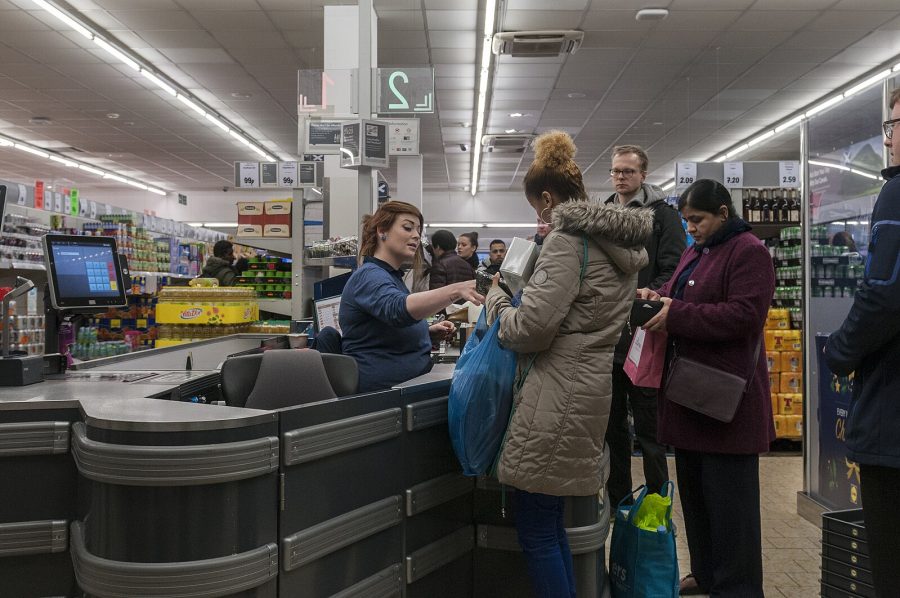 Kuka puolustaisi työntekijöiden oikeuksia ja rakentaisi reilumpaa työmarkkinajärjestelmää Kuva Ralf Roletschek CCO 1,2