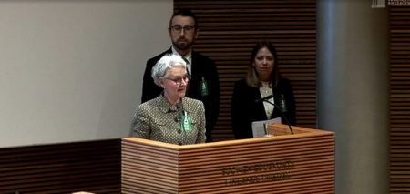 Aloitteessa eläimille ehdotetaan muun muassa oikeutta elämään, lajityypilliseen käyttäytymiseen sekä oikeusturvatakeita. Kuva Suomen eläinoikeusjuristit ry