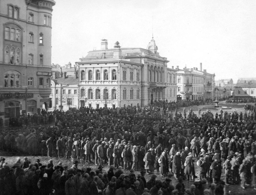 Punavankeja Tampereella kansan arkisto wikimedia commons