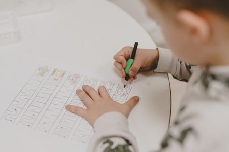 Suomi selviää väestörakenteen muutoksesta panostamalla lapsiin. Lapsiasiavaltuutetun toimisto. Kuva Sanna Kostamo