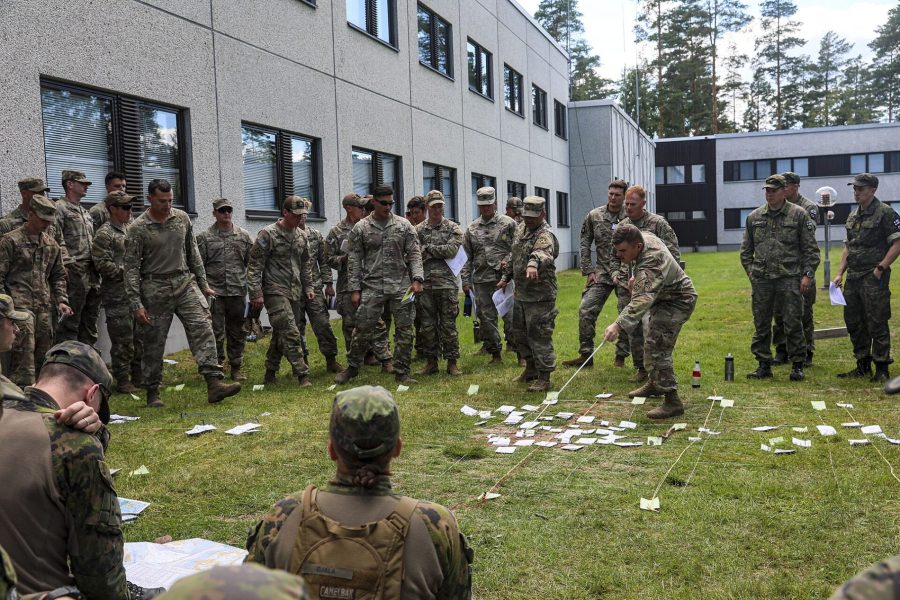 Asiantuntijat arvioivat, että DCA sopimus muuttaisi Suomen ydinasepolitiikkaa ja lisäisi sotilaallisia riskejä. Kuva Andrew Greenwood CCO 0.0