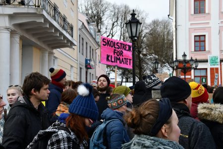 27 Virossa koululaiset osoittavat mieltä ilmastonmuutosta vastaan. Kuva Märt Põder CCO 4.0