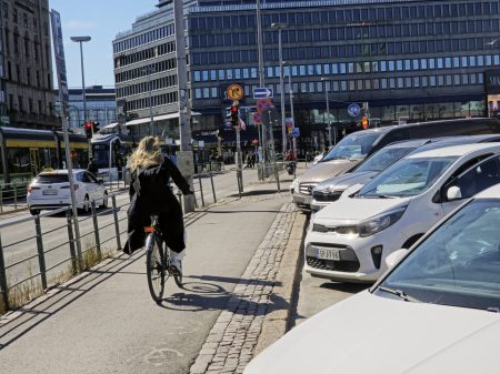 Kaivokadun uudistus muuttaa Helsingin ydinkeskustaa ja herättää kysymyksiä pääoman vallasta kaupunkitilassa. Kuva JP (Juha Pekka) Väisänen