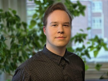 SKPn Uudenmaan piirin puheenjohtaja Jiri Mäntysalo haluaa selvittää, millaisia lisätuloja Vantaan kaupungin omalla liiketoiminnalla voitaisiin saada aikaan. Kuva JP (Juha Pekka) Väisänen