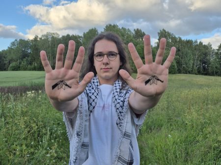 ”Kieltäytymiseni on myös protesti siviilipalveluksen kaksinkertaista pituutta vastaan”, sanoo Iivari Kemppinen. Kuva Iivari Kemppinen