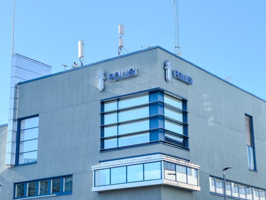 Poliisin tiloihin suunniteltu alaikäisten säilöönotto herättää laajaa kritiikkiä. Kuva Osmo Lundell CCO 4.0