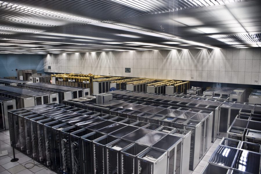CERN Server Florian Hirzinger CC BY SA 3.0