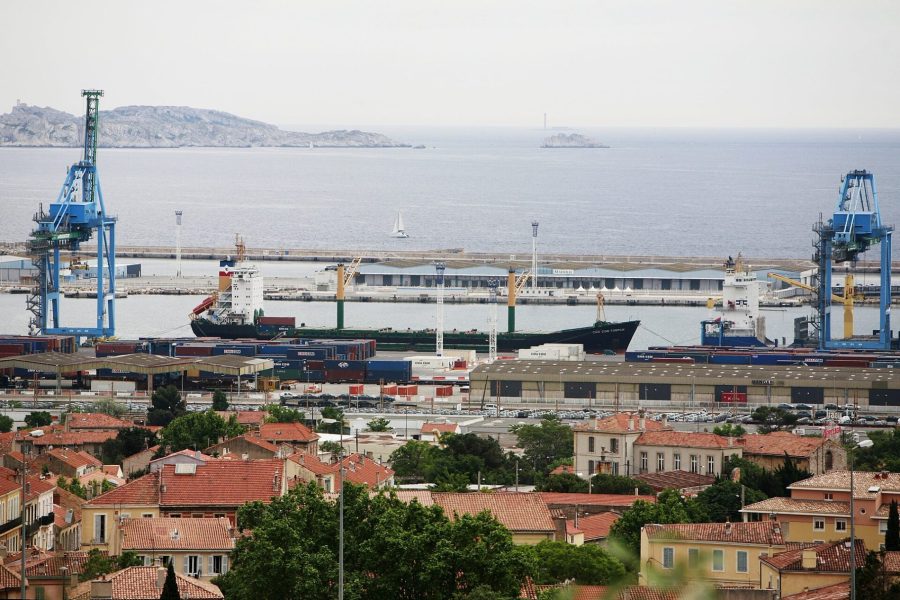 Kansainvälinen satamalakko laajenee Välimereltä useille mantereille. Lakossa ovat mukana muun muassa Tangerin, Marseillen Kuva Rama CCO 2.